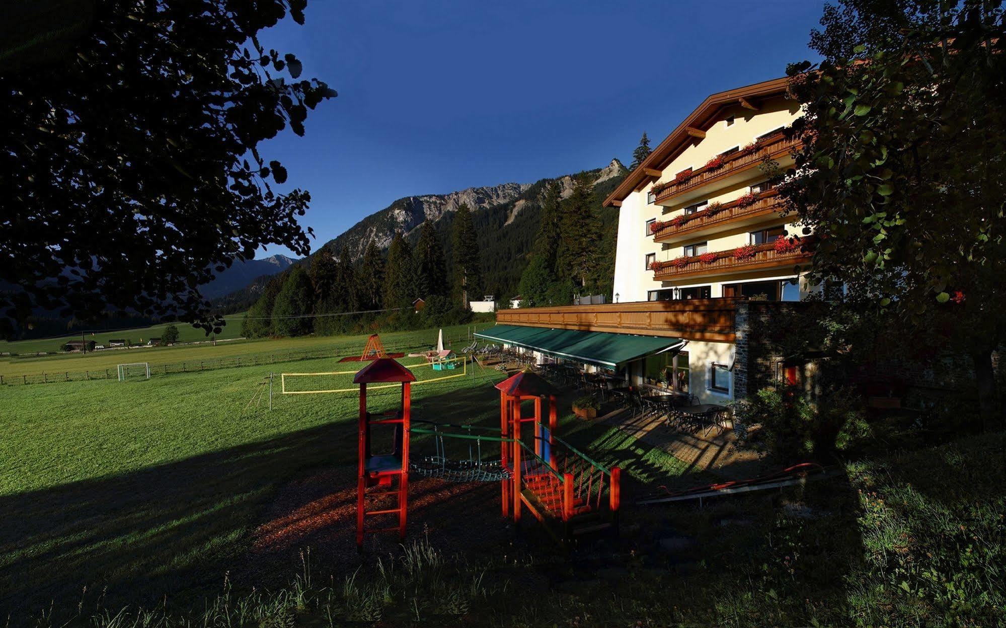 Haus Diana Hotel Reutte Exterior foto